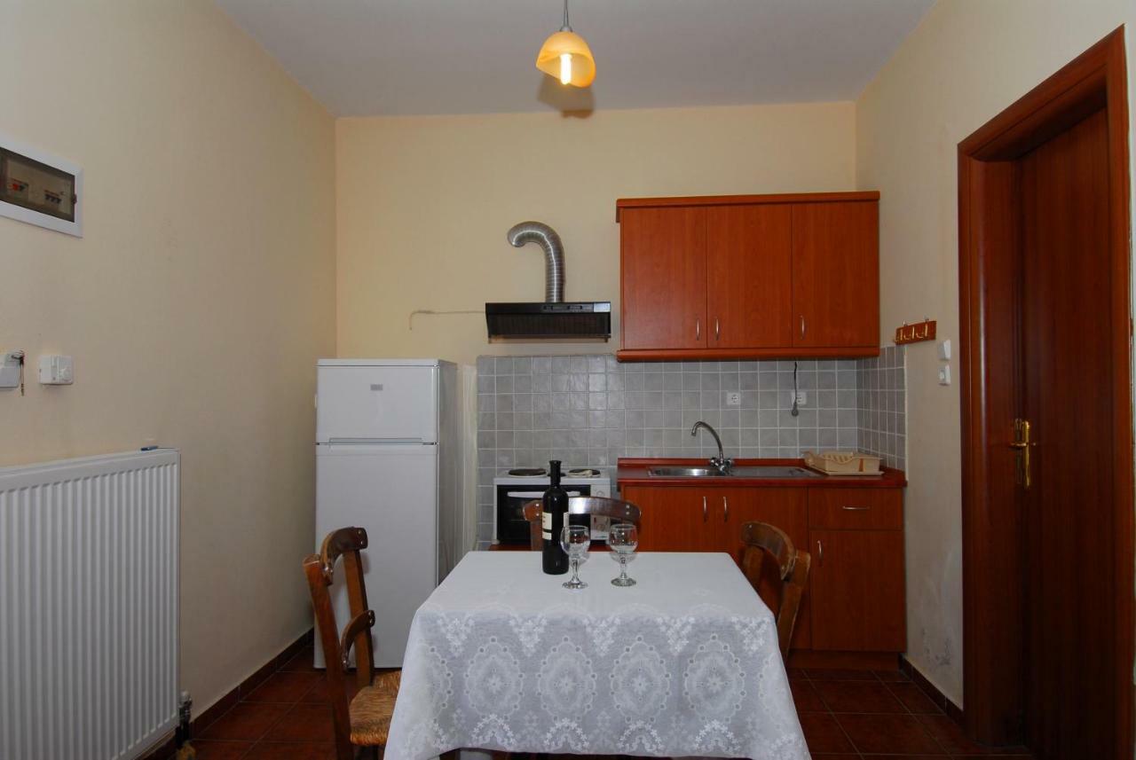 Menelaos Apartments Lefokastro Eksteriør billede